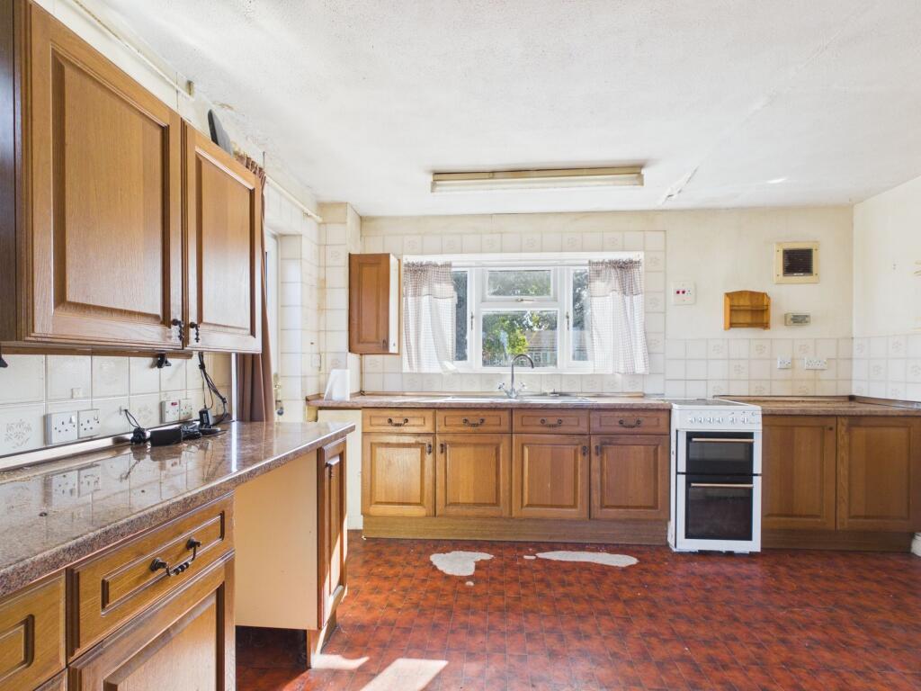 House in Basingstoke and Deane, Kingsclere - View 4