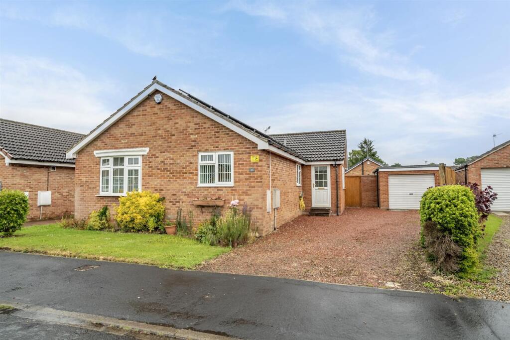 3-bed detached on Reygate Grove, Copmanthorpe, York, YO23 3YN, £375,000