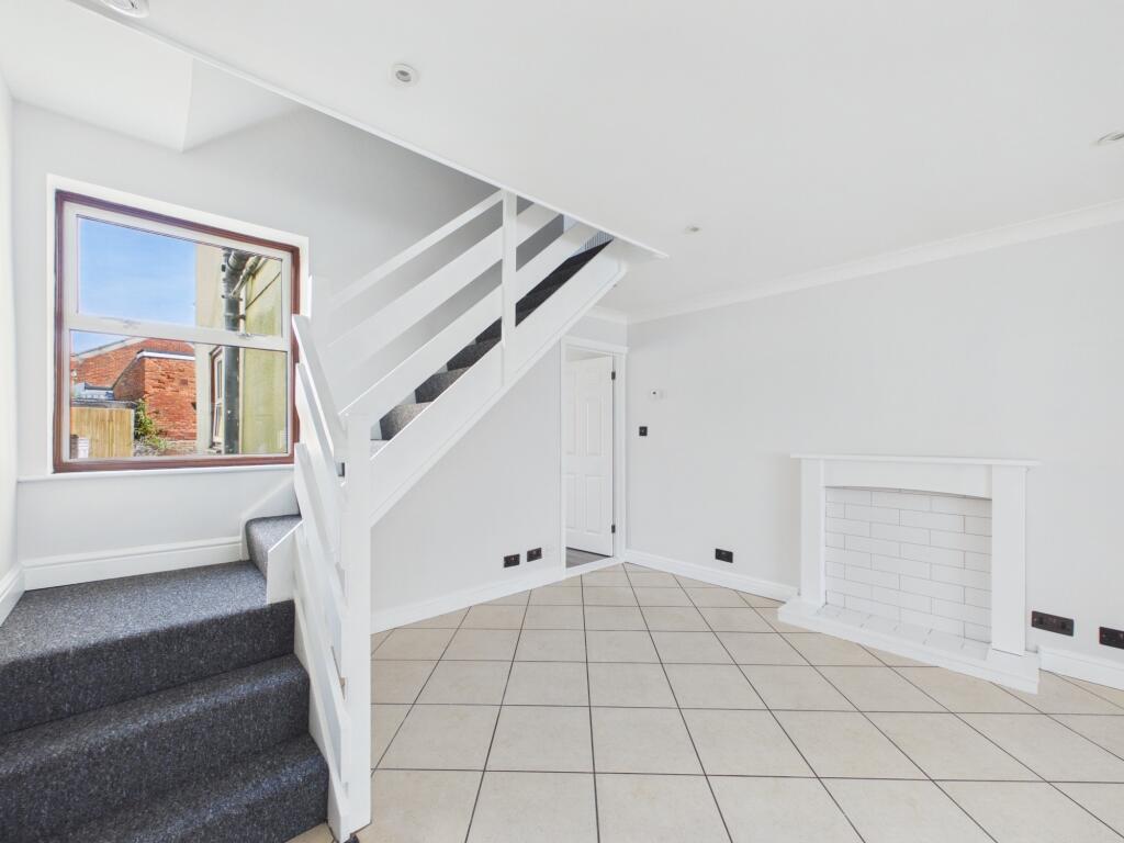 House in Portsmouth - View 4