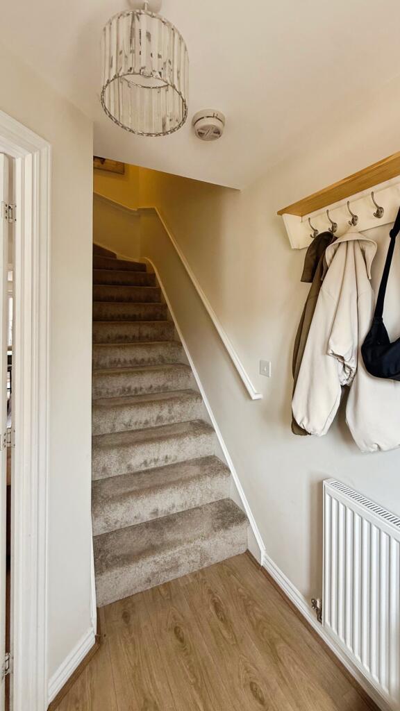 House in Wakefield, Crigglestone - View 2