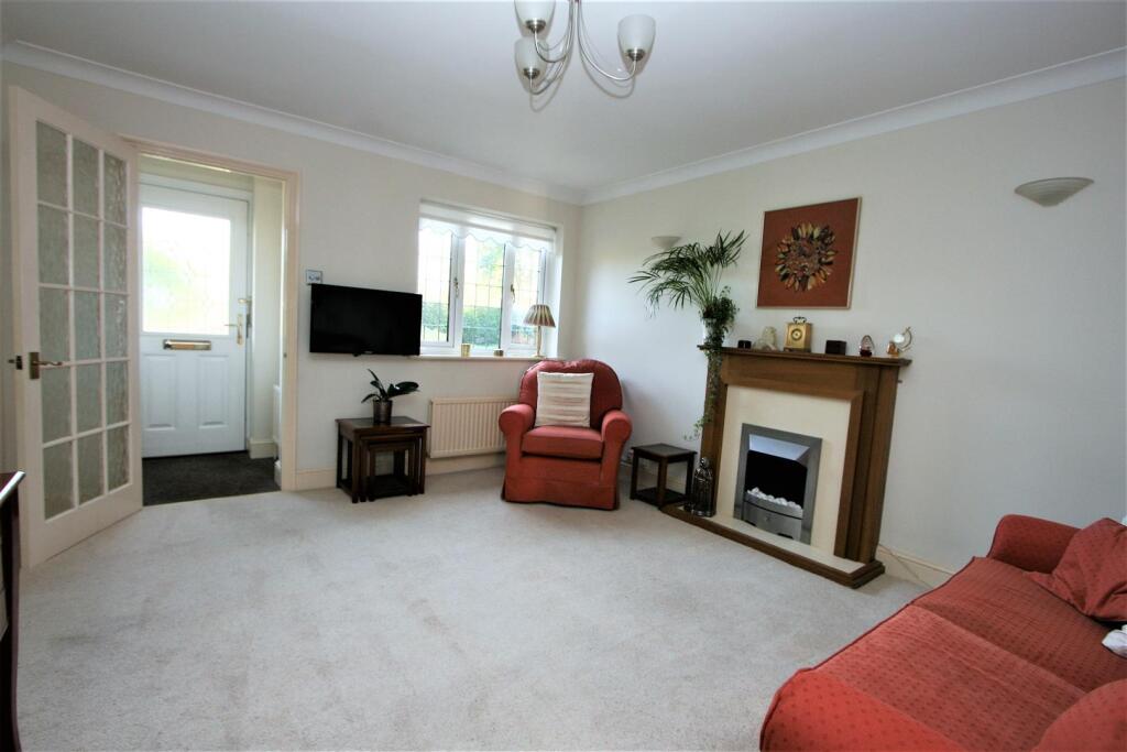 Grovebury Gardens, Park Street, St. Albans - View 5