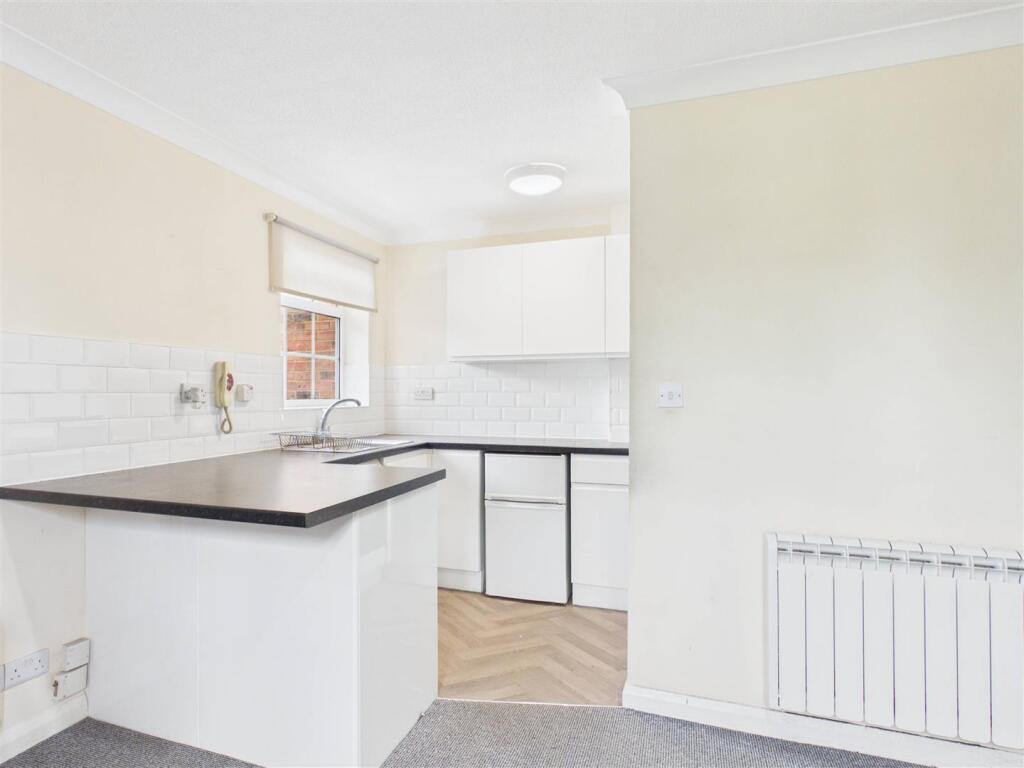 Apartment in Leicester - View 4
