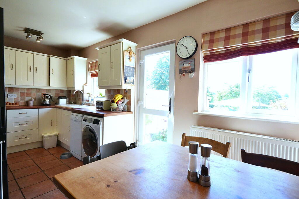 Ashdon Road, Saffron Walden photo 3