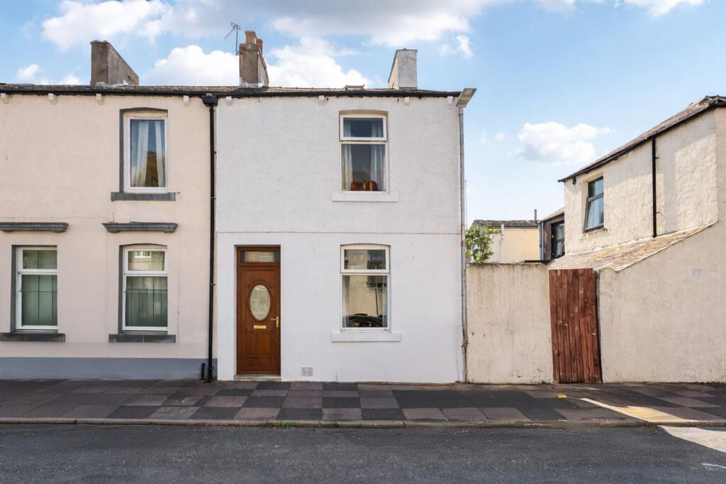 2-bed house on Milburn Street, Workington, CA14, £100,000