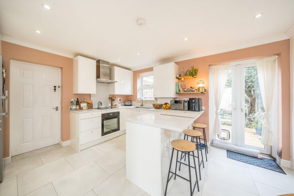 Main image of property: Charlotte Parade, Forest Hill