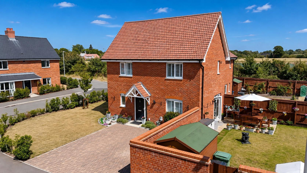 Main image of property: Monroe Devis Close, Tiddington, Stratford-Upon-Avon