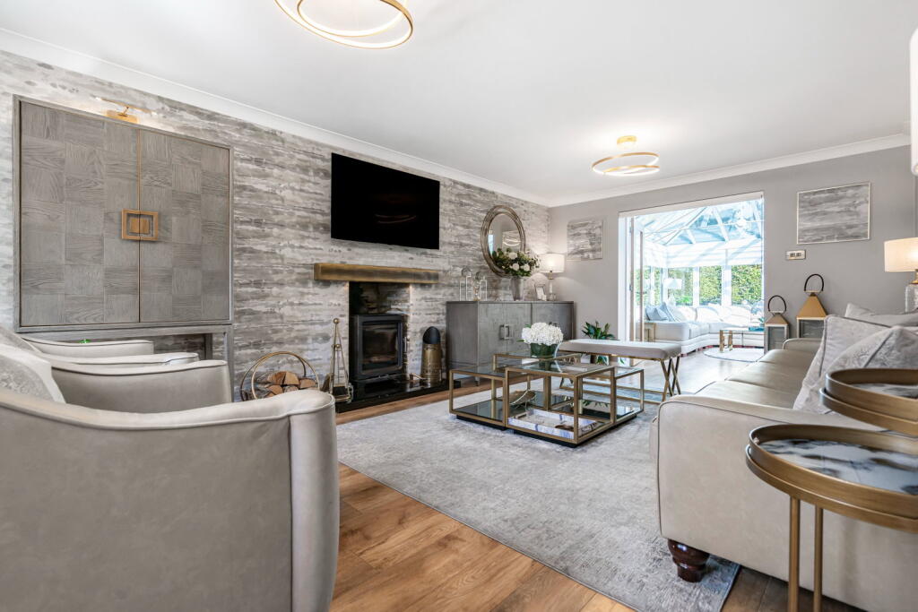 House in Calderdale, Ripponden - View 2