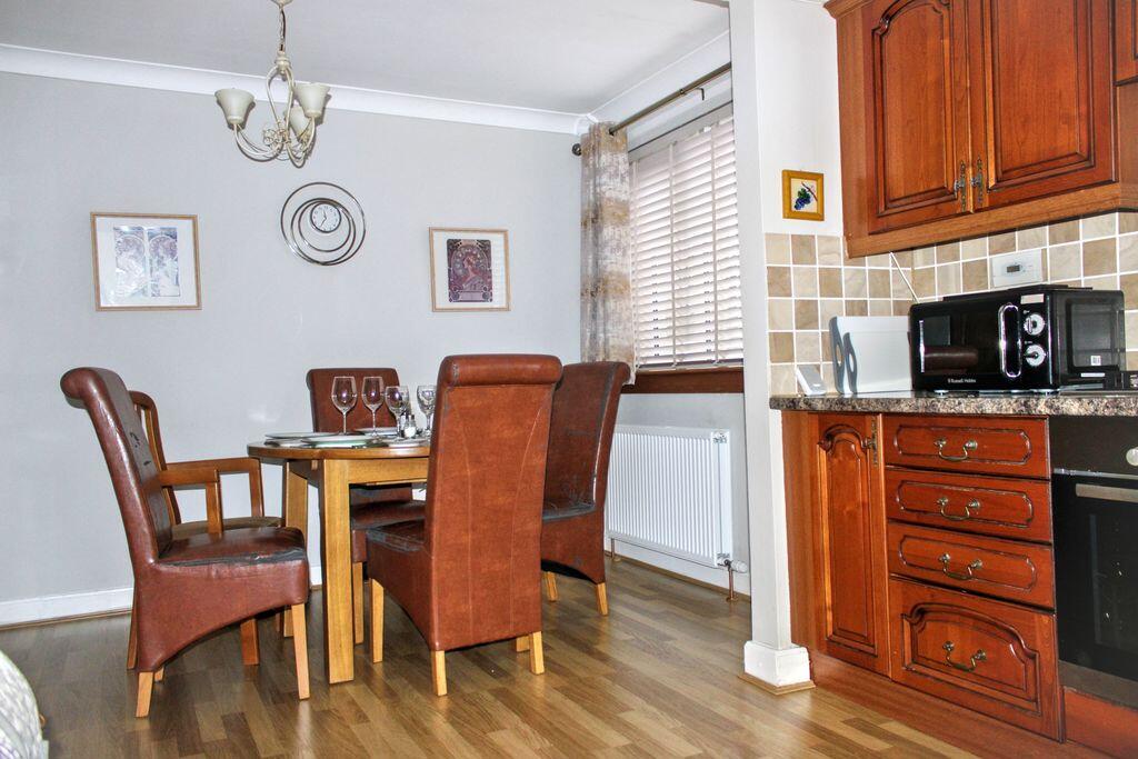 29 Dunmar Crescent, Alloa FK10 2EJ photo 4