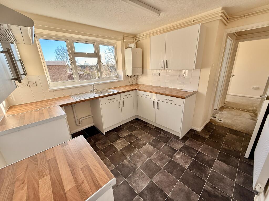 5 Cavalier Walk, Yeovil, Somerset BA21 5UJ photo 3