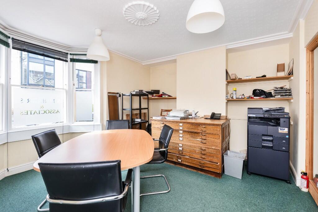 House in Bath, Kingsmead - More