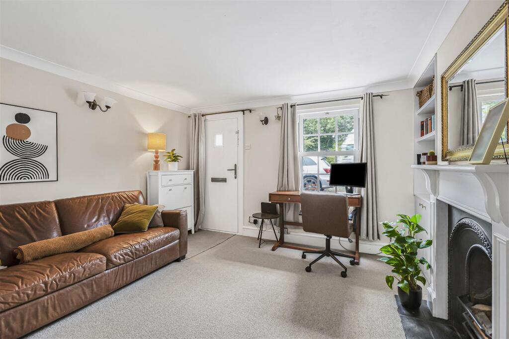 House in Hertford, Horn's Mill - More