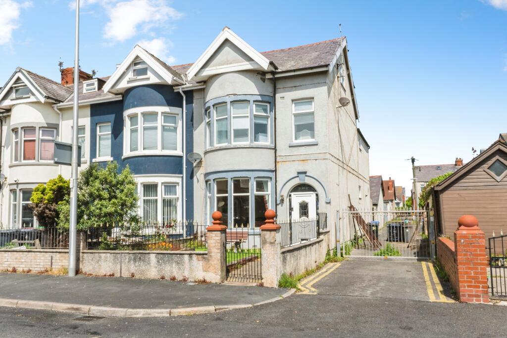 Main image of property: Shaftesbury Avenue, Blackpool, FY2