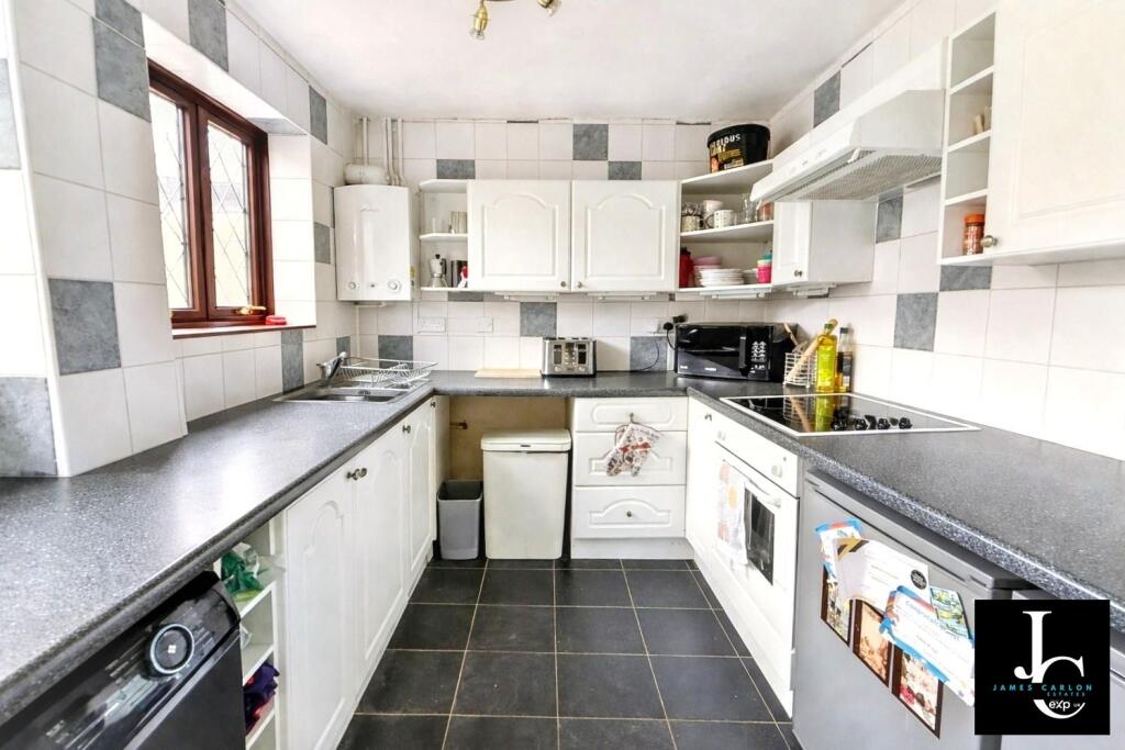 Maple Wood, Telford, TF3 2LW photo 4