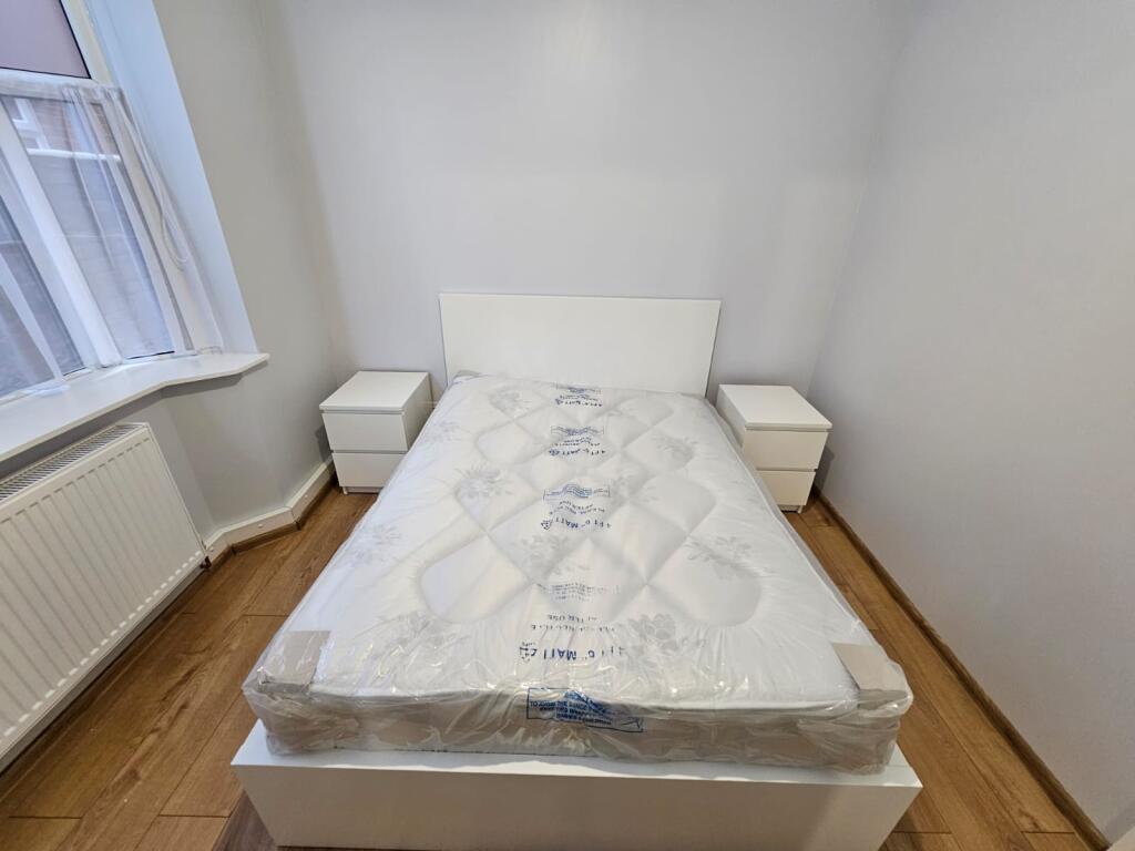 Apartment in Southampton - View 4