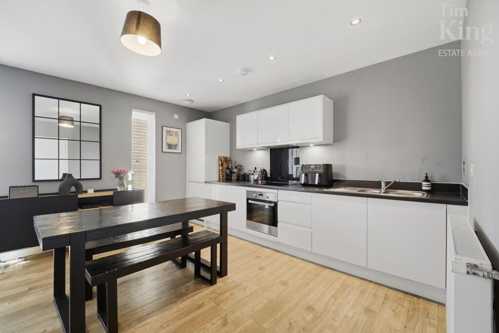 Apartment in London - More
