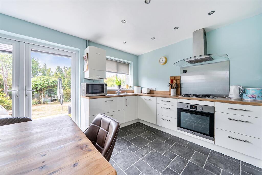 House in Lee-on-the-Solent - View 3