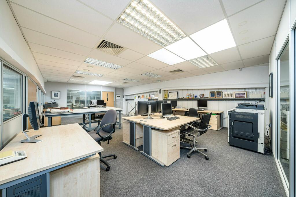 Studio 24, 87 Crampton Street first floor office 3.jpg