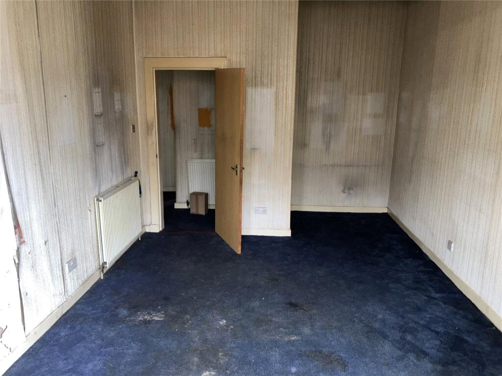 Apartment in Glasgow, Haghill - View 4