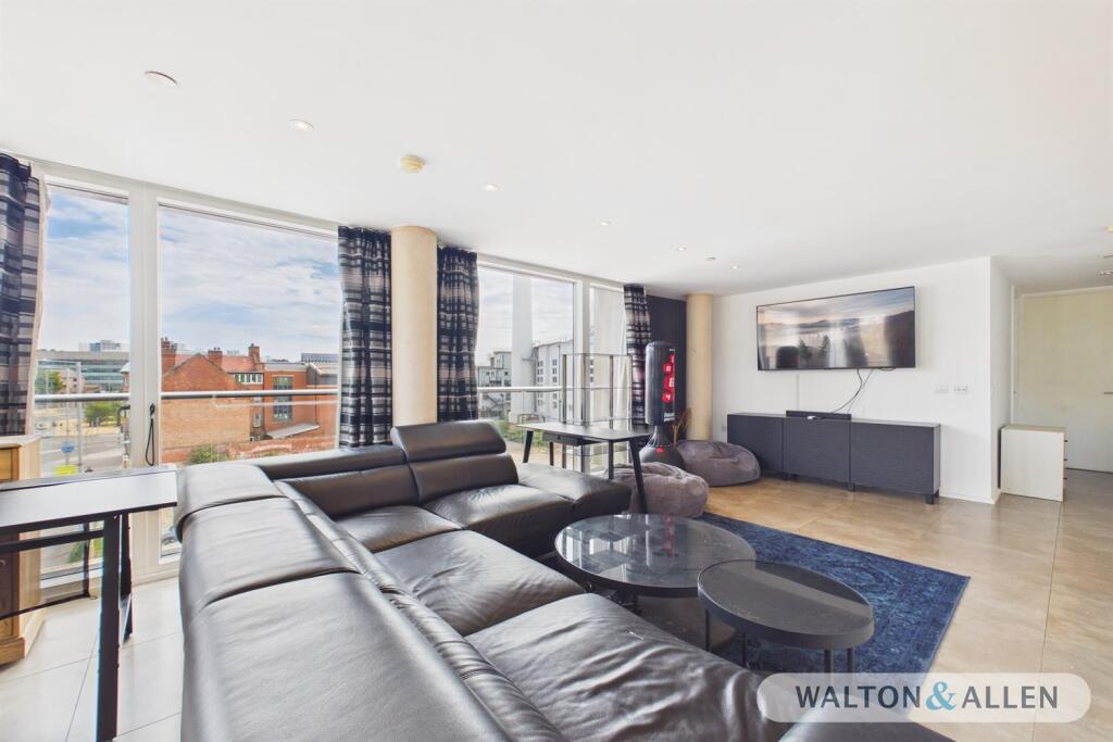 Apartment in Nottingham - More