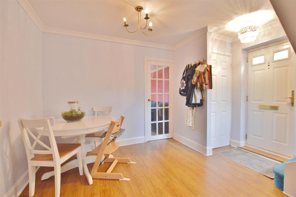 House in Slough - View 5