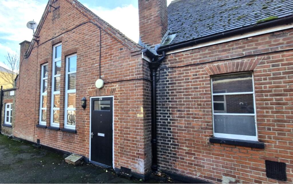 Main image of property: Uplands Close, London, SE18