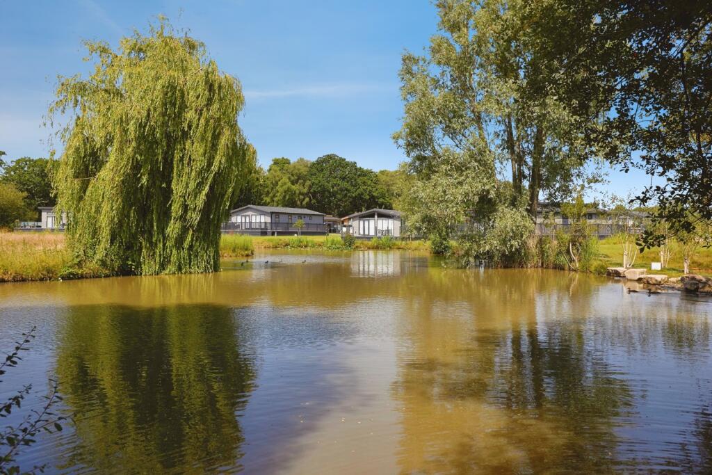 (Lakeside Retreat 11), Green Hill Farm Holiday Village, New Road, Landford, SP5 photo 2