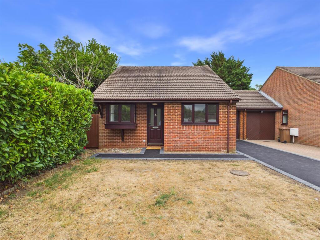 Main image of property: Beckenshaw Gardens, Banstead