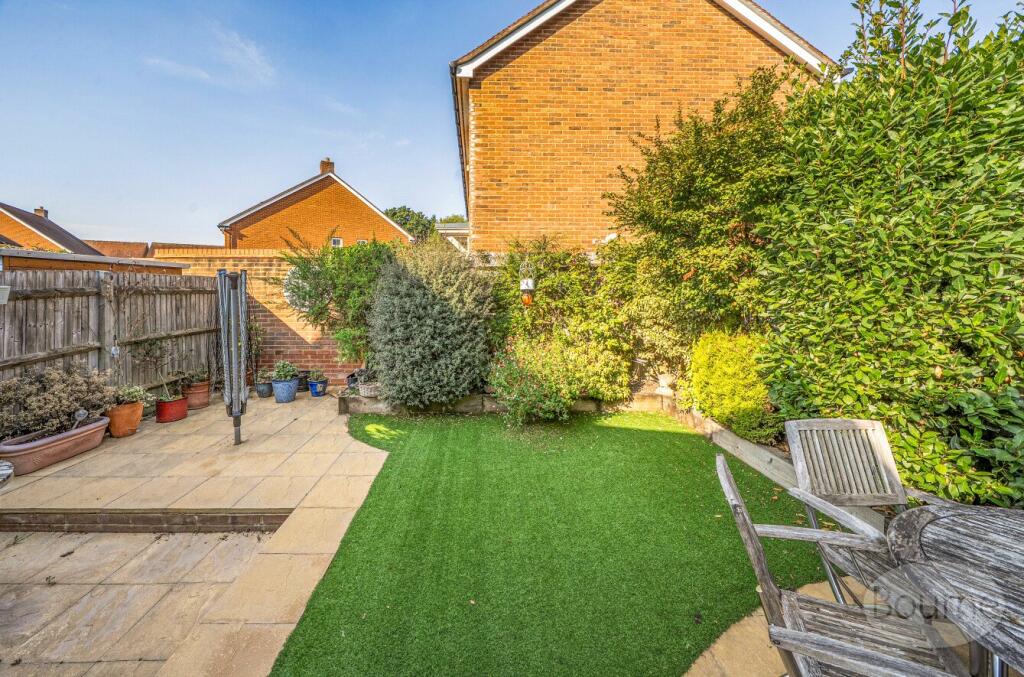 House in Guildford - View 4