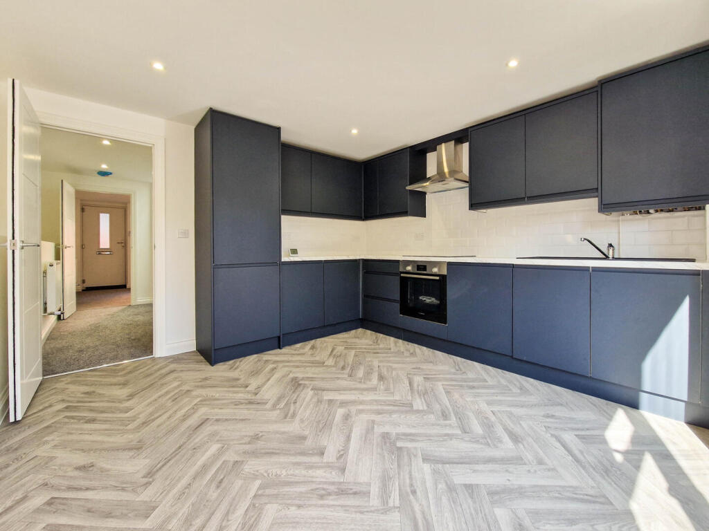 House in Southend-on-Sea - View 2