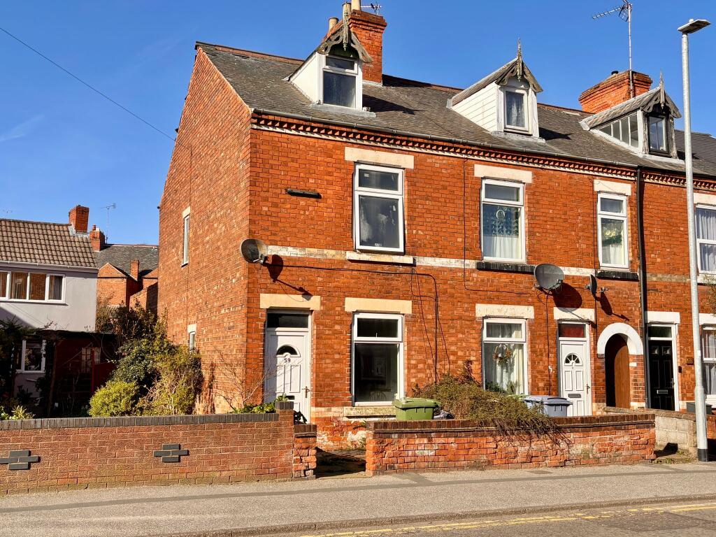 Main image of property: 59 Eastgate, Worksop, Nottinghamshire S80 1RE