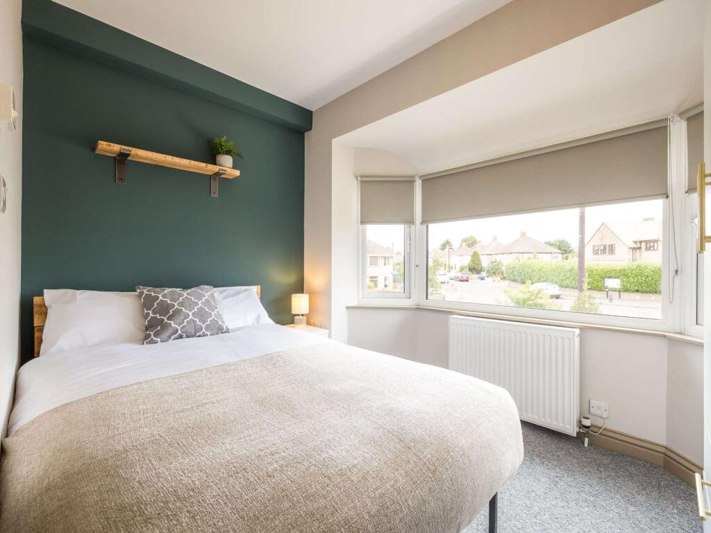 Main image of property: Glebelands