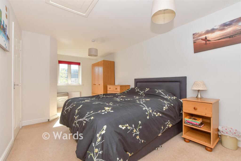 Downsberry Road, Ashford, Kent photo 3