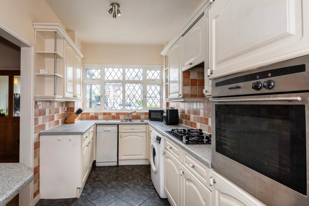 Grace Avenue, Bexleyheath, DA7 photo 4