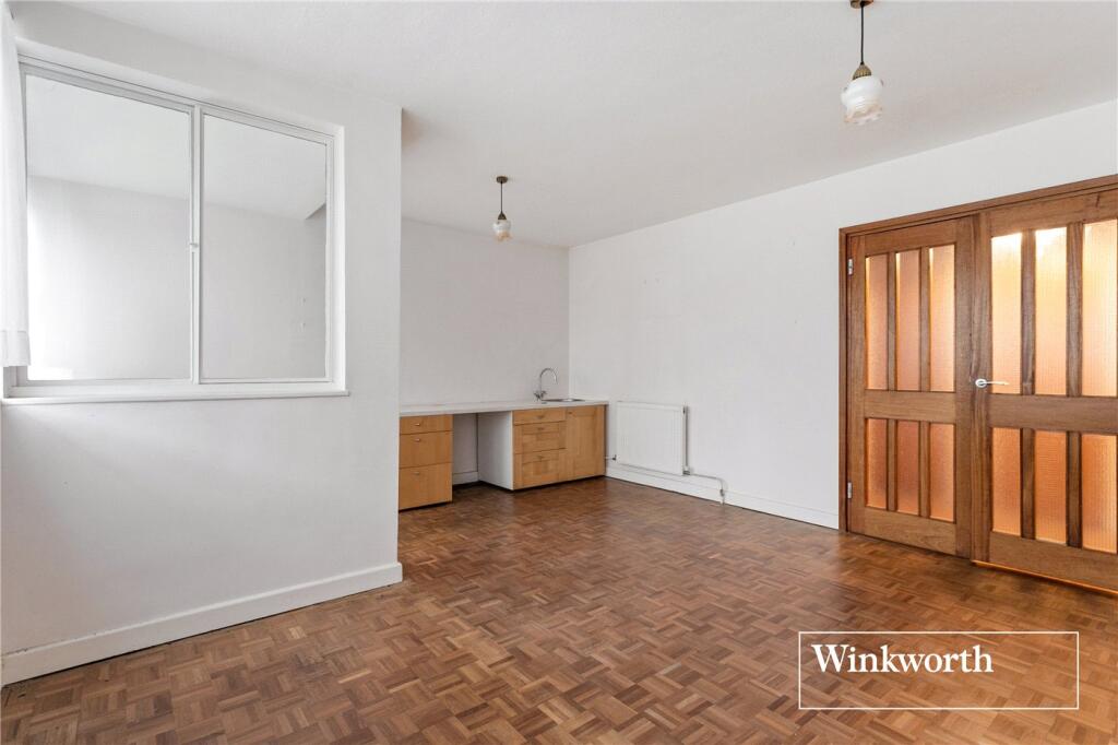 Regent Court, 190 Ballards Lane, Finchley, London, N3 - View 4