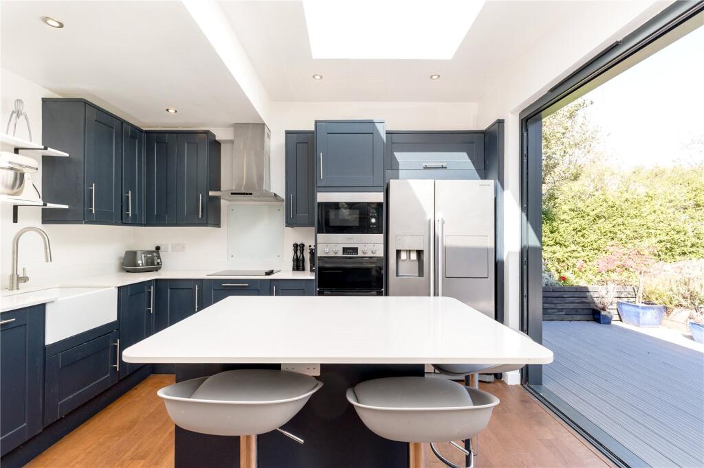 26, Redford Avenue, Colinton, Edinburgh, EH13 photo 4