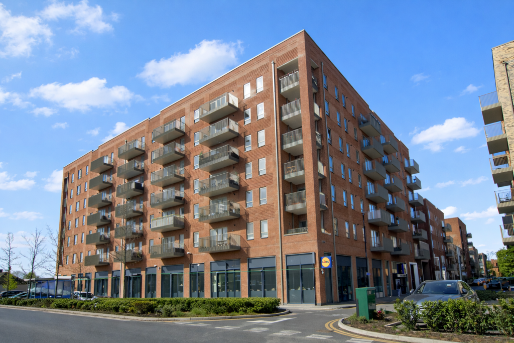 1-bed flat on Tom Lake Way, Watford, Hertfordshire, WD19 7FL, £275,000
