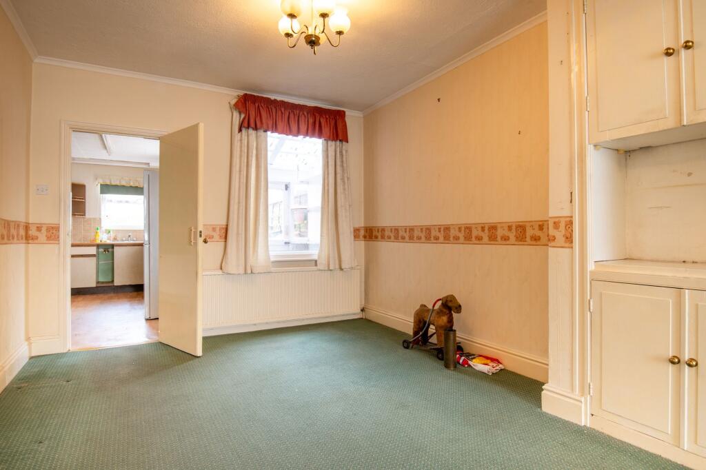House in Wellingborough, Burrow's Bush - View 2