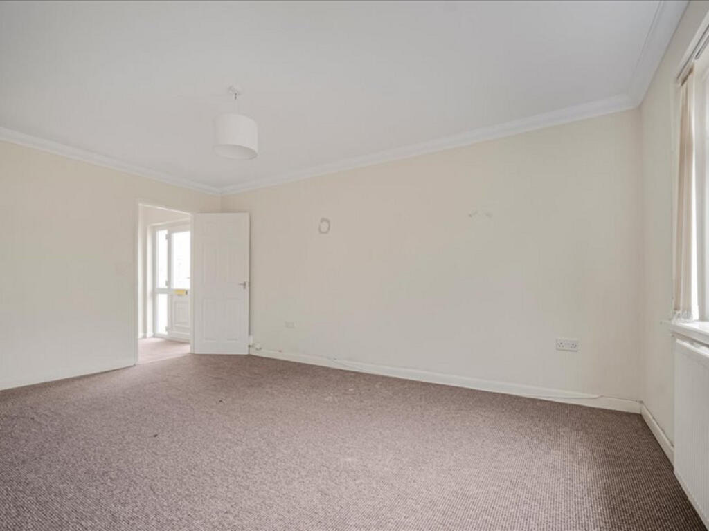 House in Pontypridd, Graigwen - View 4