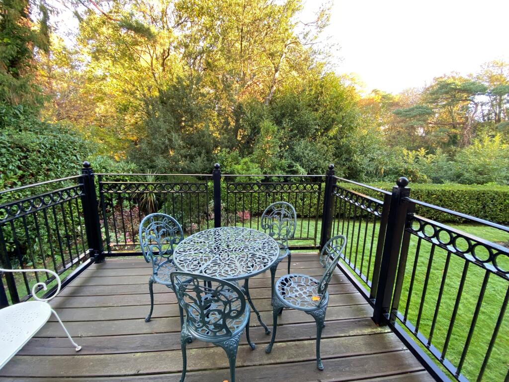 Apartment in Bournemouth, Westbourne - View 3