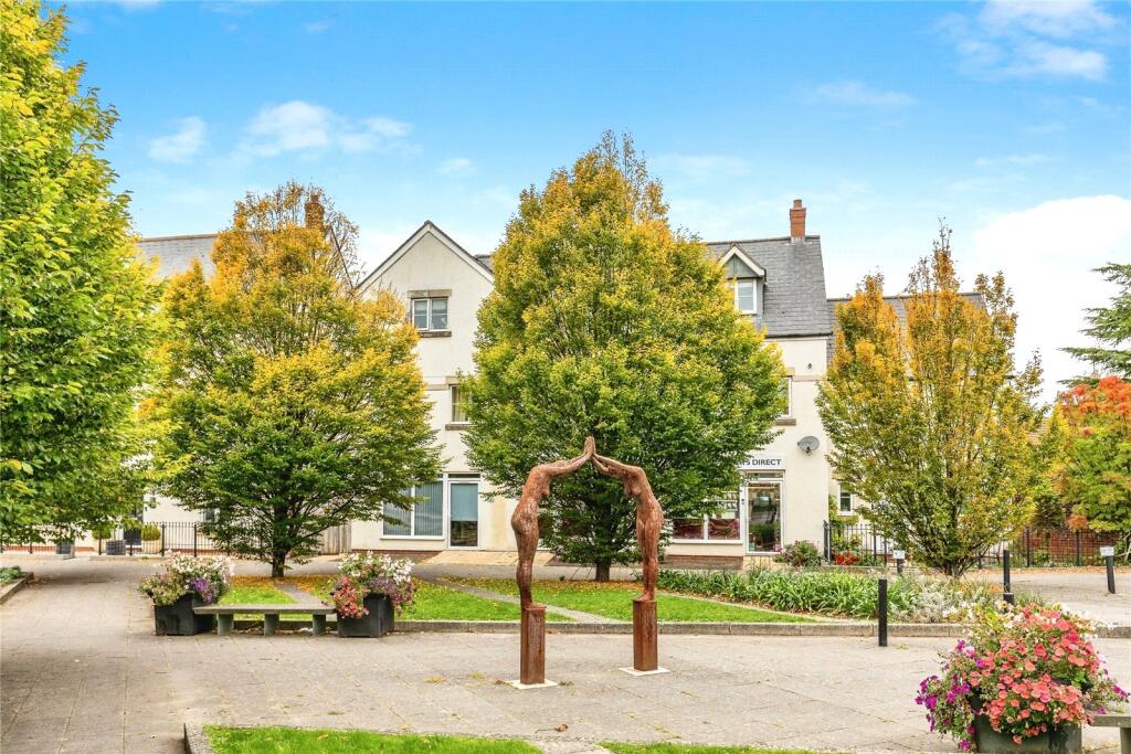 Main image of property: Lapwing Close, Portishead, Bristol, Somerset, BS20