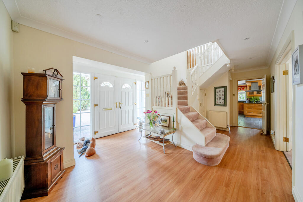 House in Slough - View 5