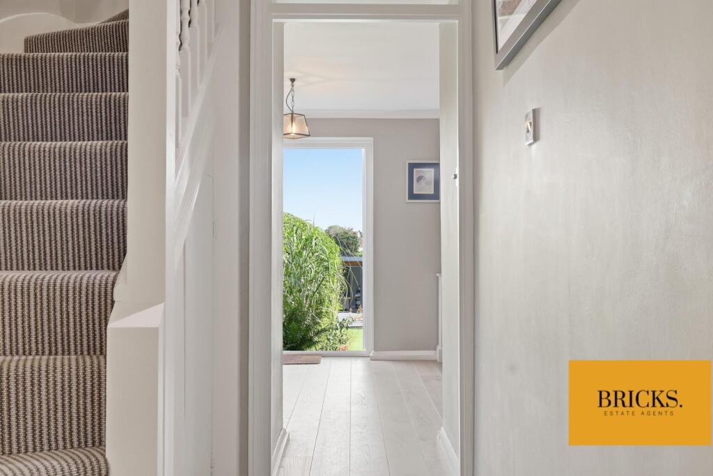 House in Ilford - More