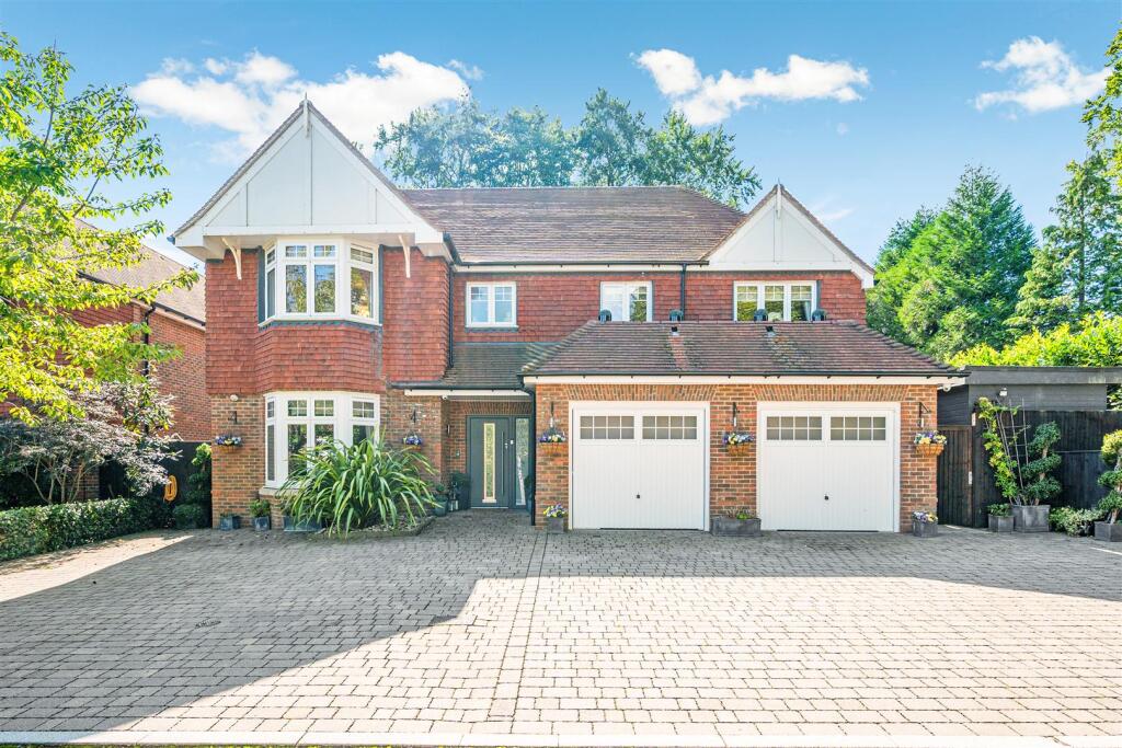 5-bed detached on Kenmore Close, Epsom, £1,600,000