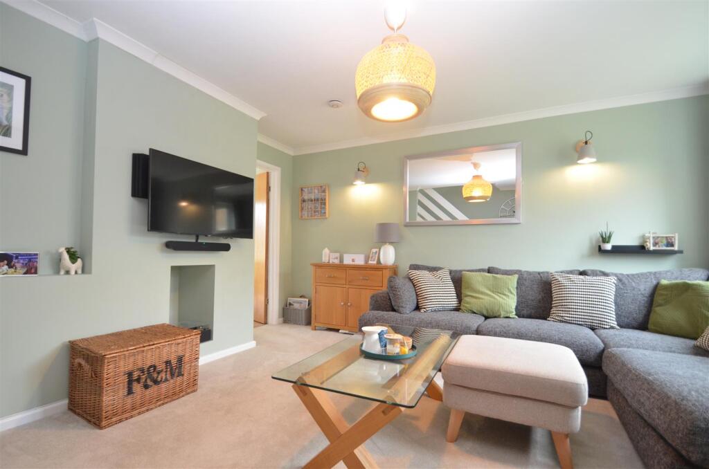 Cairn Close, Nailsea photo 4