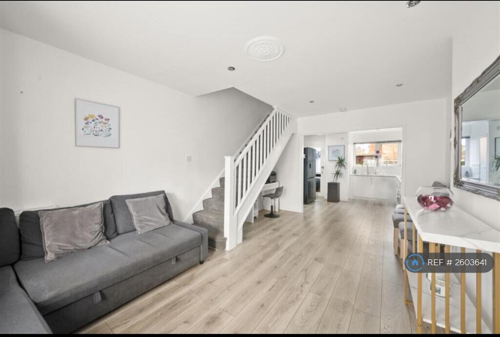 Main image of property: Gothic Court, Hayes, UB3
