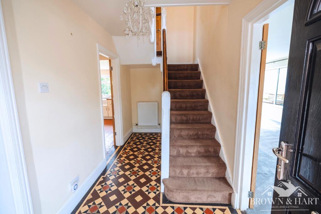 Victoria Road, Ferndown, BH22 photo 4