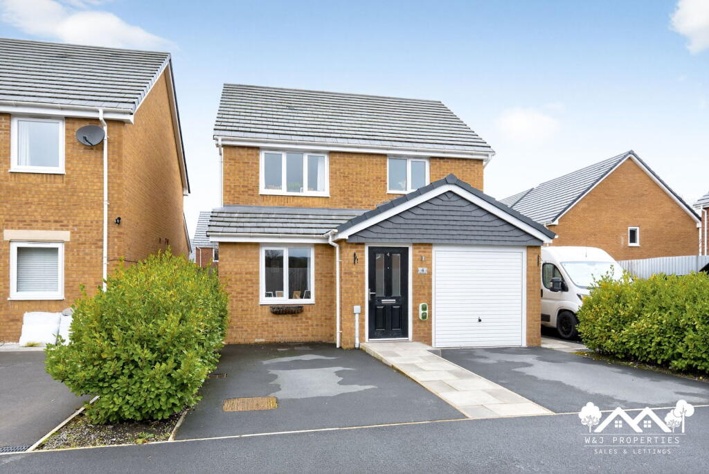 3-bed detached on Wren Close, Hoghton, PR5 0AH, £299,550