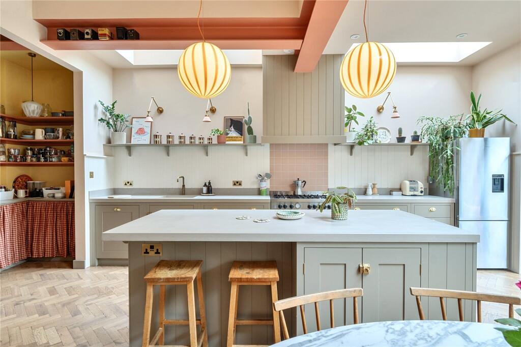 3-bed semi-detached on Tetherdown, London, N10, £1,500,000