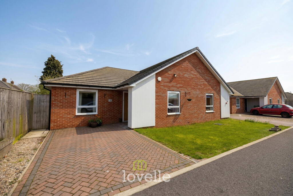 Main image of property: The Cedars, Grimsby, DN34