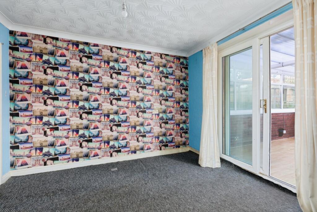 House in York, Eastfield - More